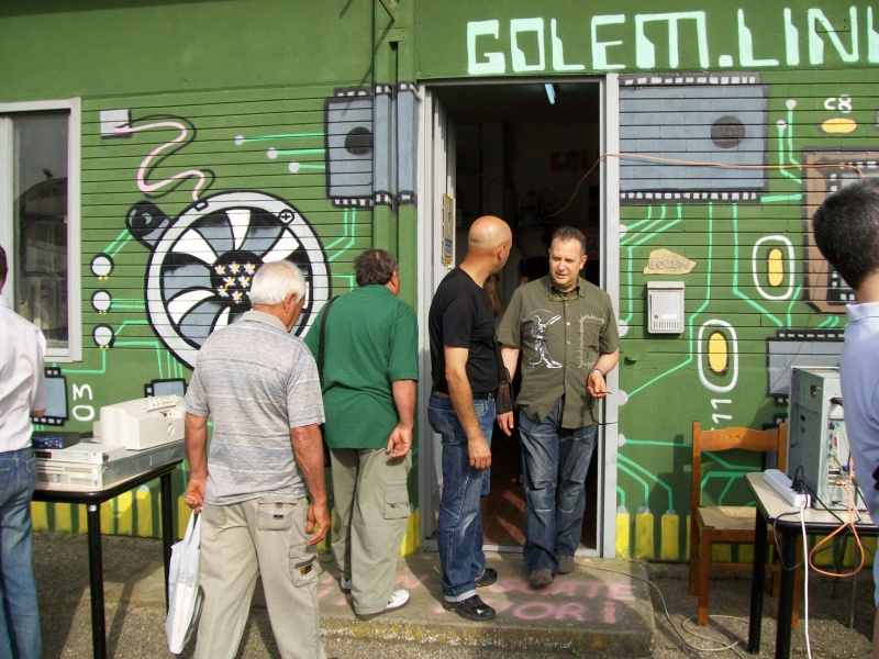 File:Recupero merci 2009 7.jpg