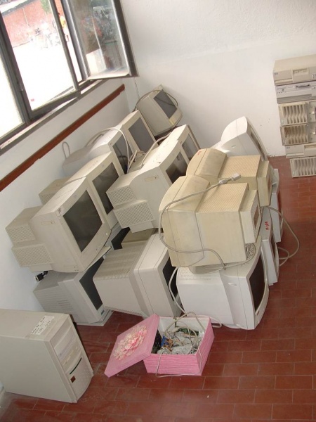 File:Schermi.jpg