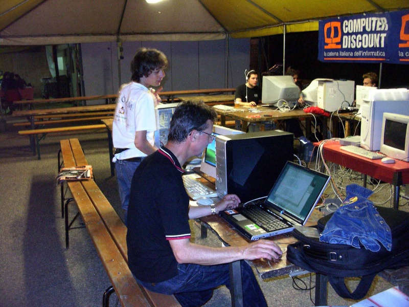 File:Lanparty013.JPG