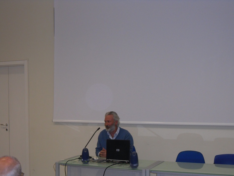 File:Linuxday golem 2010 11.jpg