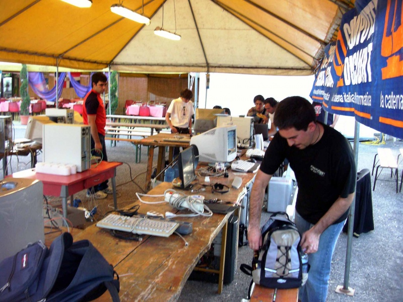 File:Lanparty011.JPG