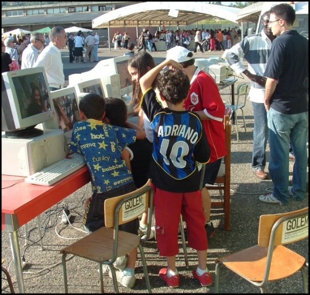 File:Linuxpertutti100.jpg