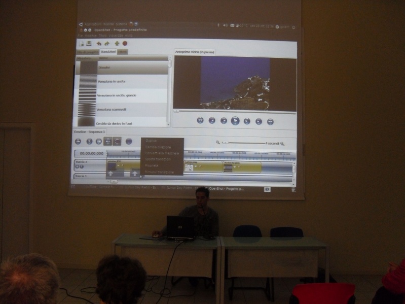 File:Linuxday golem 2010 2.jpg
