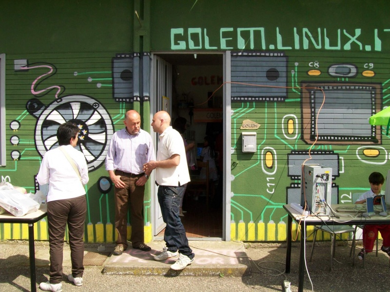 File:Recupero merci 2009 1.jpg