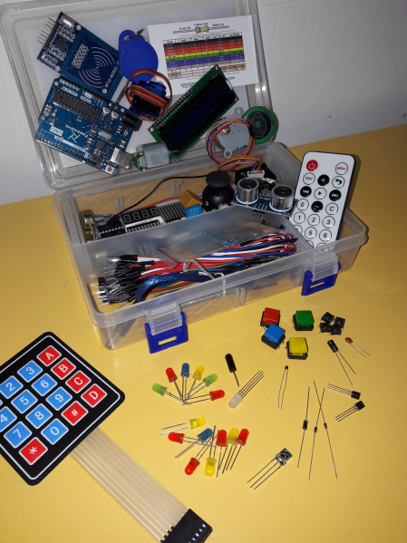 File:Arduino-kit-pro.jpg